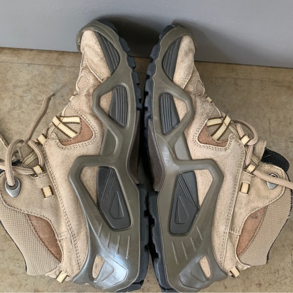 Lowa Bora Brown Gortex Hiking Boots Size 7 - Picture 9 of 11